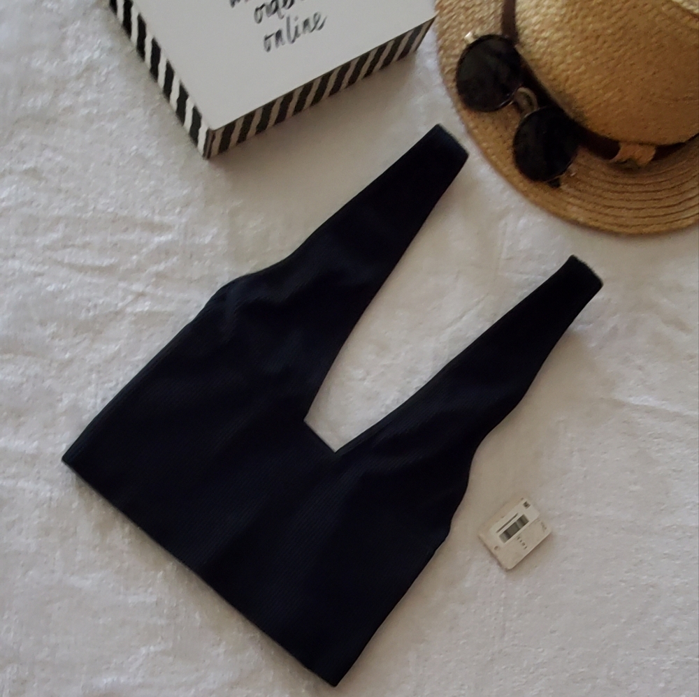 FREE PEOPLE NEW CROPTOP
